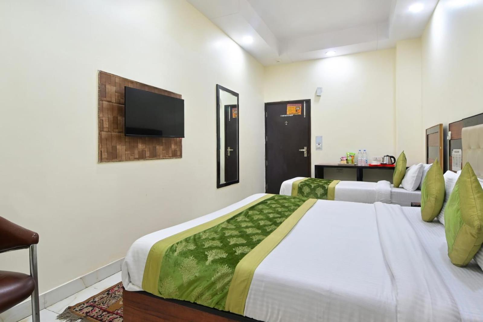 Hotel Emporio View - New Delhi Railway Station - Paharganj Extérieur photo