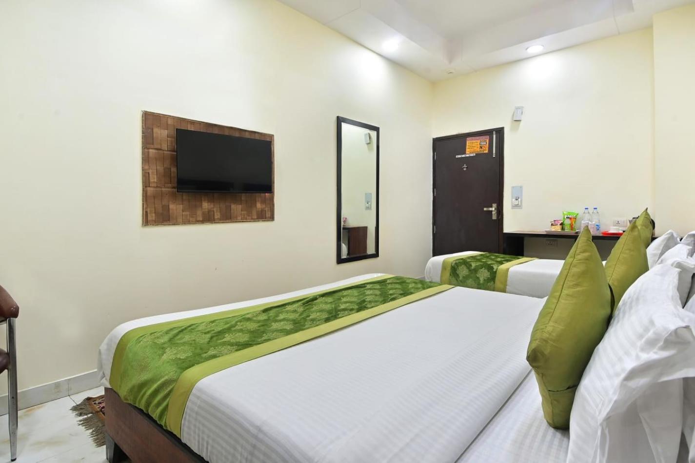Hotel Emporio View - New Delhi Railway Station - Paharganj Extérieur photo