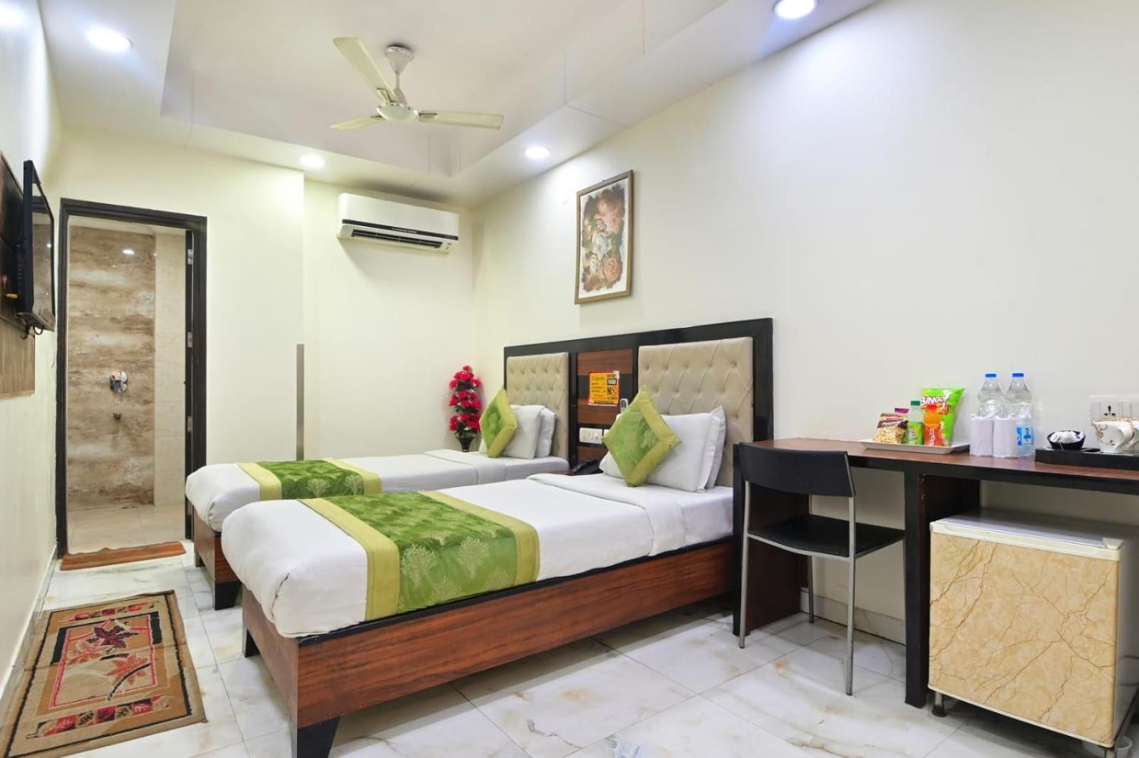 Hotel Emporio View - New Delhi Railway Station - Paharganj Extérieur photo