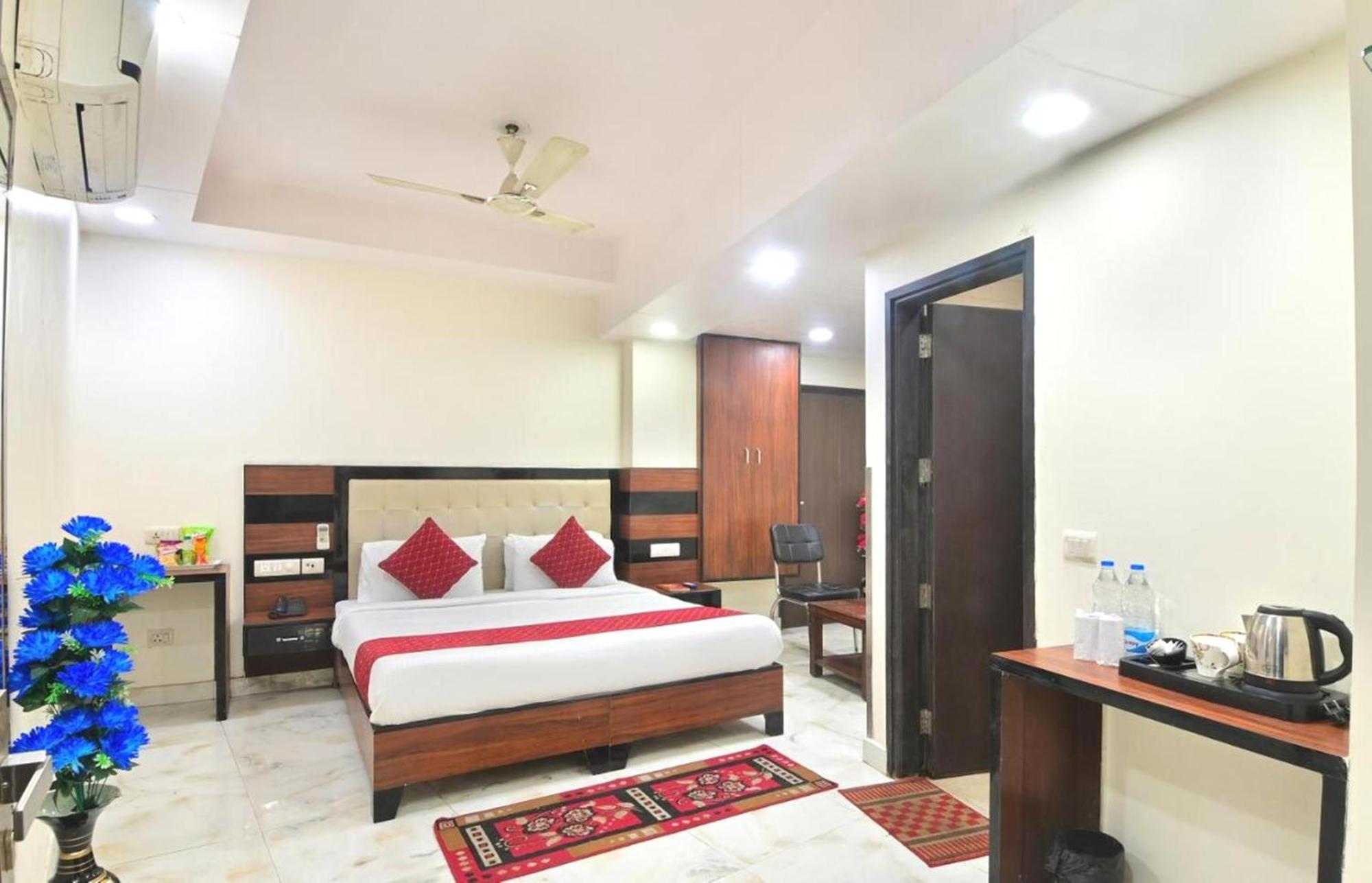 Hotel Emporio View - New Delhi Railway Station - Paharganj Extérieur photo