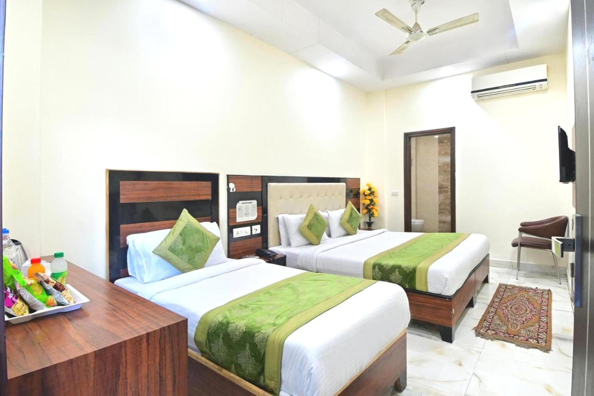Hotel Emporio View - New Delhi Railway Station - Paharganj Extérieur photo